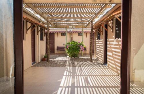 Aguas Dulces Apartment | Inviting Oceanfront Stay at Aparts Complejo Arinos