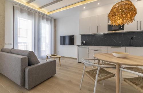 El Cabanyal Apartment | Beachfront Retreat at ApartUP Ca La Leni Beach III