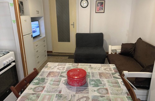 Parella Apartment | Delightful ApartUry at TorinoMetroStop with Pool & Spa