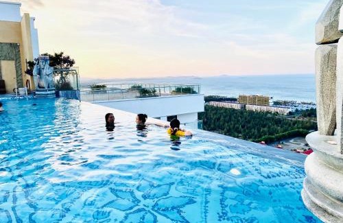 Tuy Hoa Apartment | Oceanfront Apec Sunsea Condotel Phu Yen with Pool & Spa