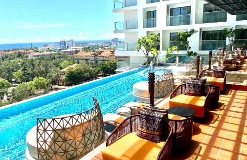 Tuy Hoa Apartment | Oceanfront Apec Sunsea Condotel Phu Yen with Pool & Spa