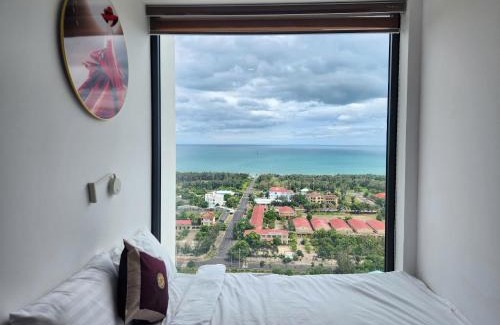 Tuy Hoa Apartment | Oceanfront Apec Sunsea Condotel Phu Yen with Pool & Spa