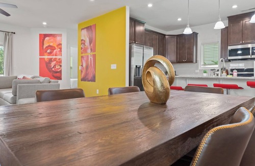 Apex House | Relaxing 4BR Retreat with Home Theatre & Pool Access!