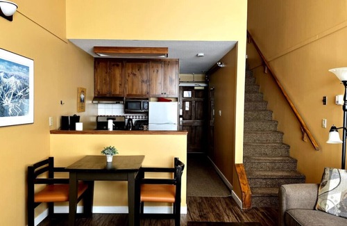 Okanagan-Similkameen Apartment | Apex Mountain ~ Alpine Ski Inn ~ Best Location on The Hill