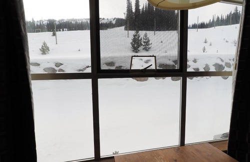 Okanagan-Similkameen Apartment | Welcoming Apex Mountain Inn Standard Room 223 Condo Stay