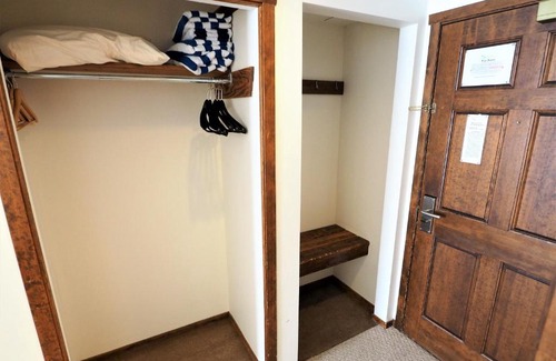 Okanagan-Similkameen Apartment | Welcoming Apex Mountain Inn Standard Room 223 Condo Stay