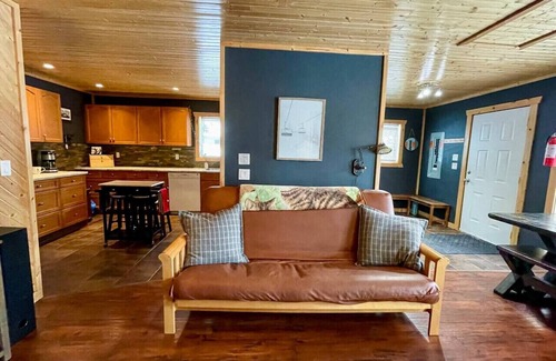 Okanagan-Similkameen Ski Chalet | Apex Mountain ~ Mountain Air Retreat ~ Cozy Chalet