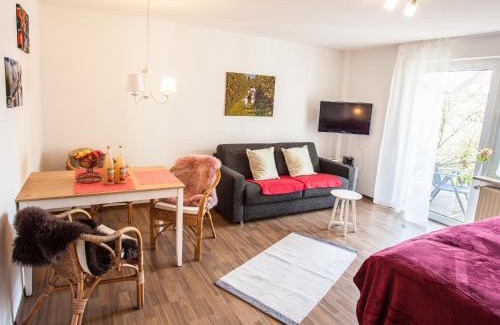 Ladekop House | Apfelhof Wegener Elstar: Pet-Friendly Oceanfront Retreat