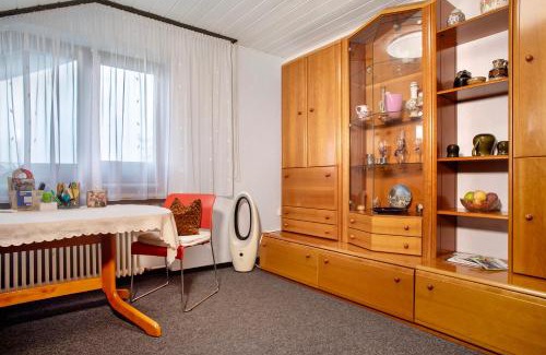 Ailingen Apartment | Budget-Friendly Ferienwohnung Apfelstübchen for Families