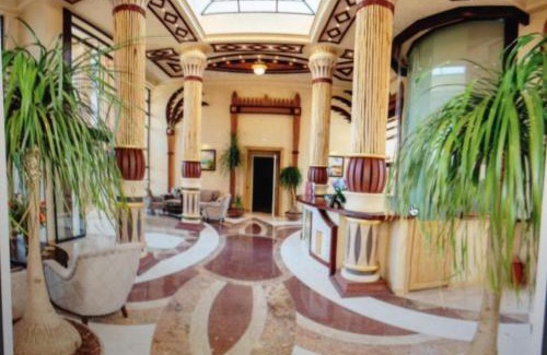 Sunny Beach Apartment | Oceanfront Aphrodite Gardens Studio with Pool & Dining