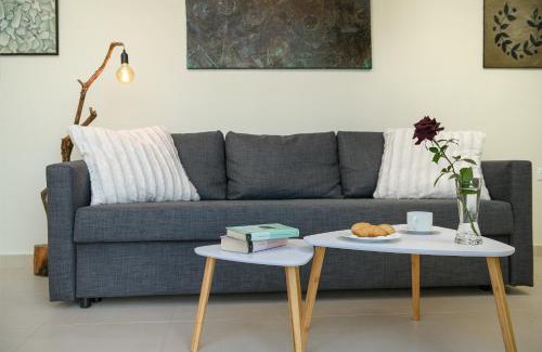 Alithini Apartment | Unforgettable Stay at Aphrodite Mountain View - Rated 10/10