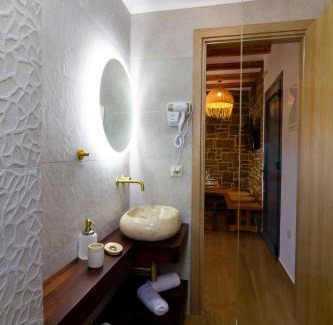 Moudros House | Oceanfront Aphrodite Stone Apartments with Private Beach Access