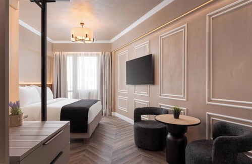Athens City Centre Hotel | Aphrodite Suite by Acropolis Luxury Athens Suites