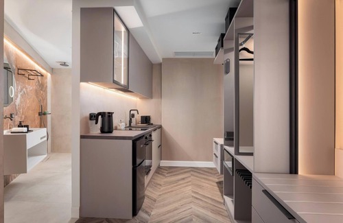 Athens City Centre Hotel | Aphrodite Suite by Acropolis Luxury Athens Suites
