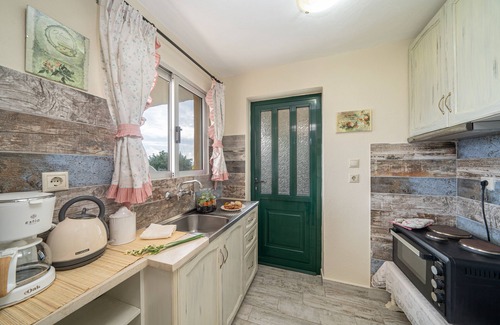 Argostoli Town Apartment | Idyllic Aphrodite Sea View Apartment with Pool in Argostoli