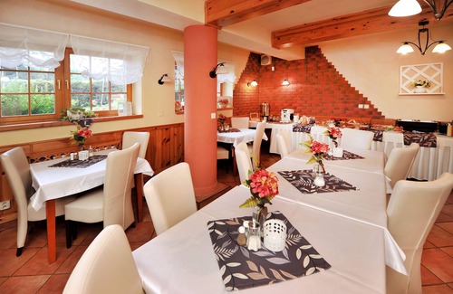 Tatranska Lomnica Villa | Comfortable APLEND Bed & Breakfast Júlia with Family Amenities