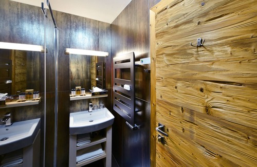 Tatranska Lomnica Hotel | Experience APLEND Hotel Kukučka: 4-Star Comfort Awaits
