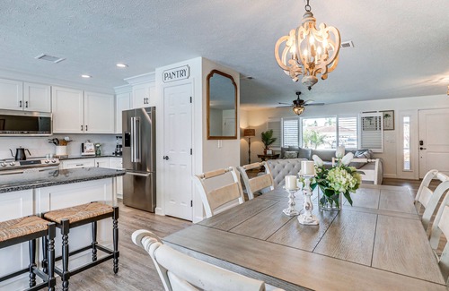 Apollo Beach House | Relaxing Apollo Beach Oasis with Heated Pool & Ocean Views