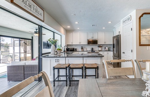 Apollo Beach House | Relaxing Apollo Beach Oasis with Heated Pool & Ocean Views