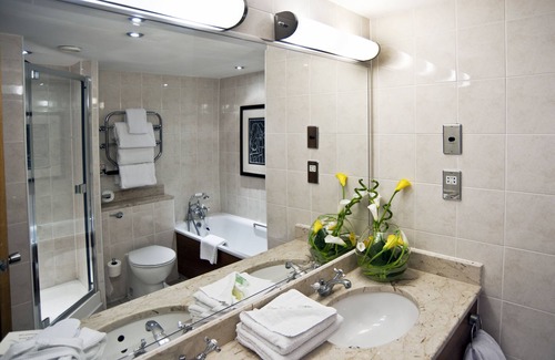 Sherborne St. John Hotel | Relax at Apollo Hotel: 4-Star Stay with Pool & Spa