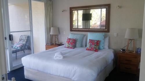 Merimbula Apartment | Elegant Apollo Apartments with Ocean Views and Pool Access