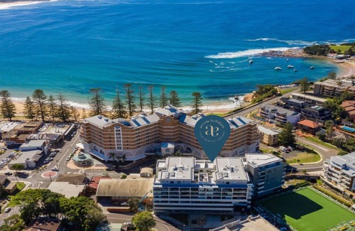Terrigal Apartment | Apollo Hotel: Steps from the Beach with Oceanfront Views