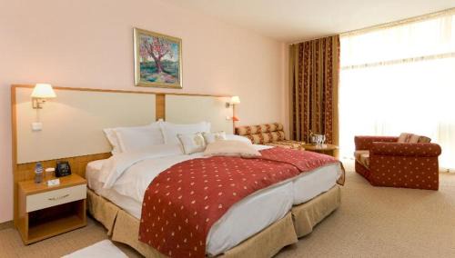 Golden Sands Hotel | Relax at Apollo Spa Resort - All-Inclusive with Pools