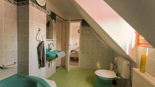 Bogacs House | Unforgettable Oceanfront Stay at Apollo Vendégház
