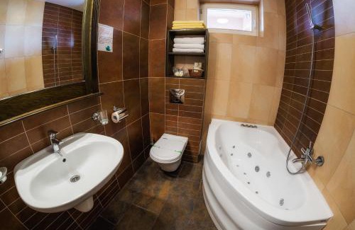 Singeorgiu de Mures Resort | Experience Wellness at Apollo Club: Oceanfront & Spa Retreat