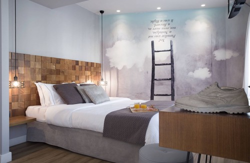 Gefira Mpania House | Exceptional Apollon Library Suites: Rated 9.8/10 with Amenities