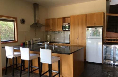 Port Campbell House | Discover Apostle Hideaway in Central Port Campbell