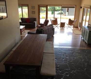 Port Campbell House | Discover Apostle Hideaway in Central Port Campbell