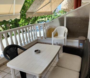 Nei Pori Apartment | Welcoming Apostolis Apartment: Perfect for Families & Pets