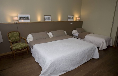 Montolieu House | Discover Apostrophe: Family-Friendly Stay with Breakfast