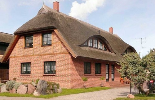 Middelhagen Apartment | Ocean View Retreat - App 2 at Rügen-Fewo 267