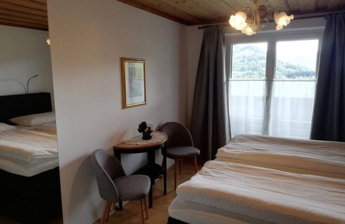Faistenau Bed & Breakfast | Inviting App. 2 - Apartments Alpenblick with Breakfast & Kitchen