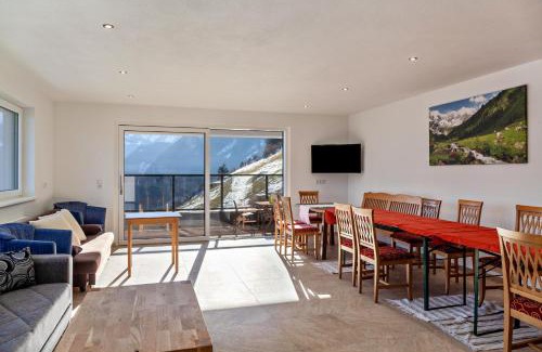 Hippach Apartment | Ideal Retreat for 20 Guests in Innerspielleiten