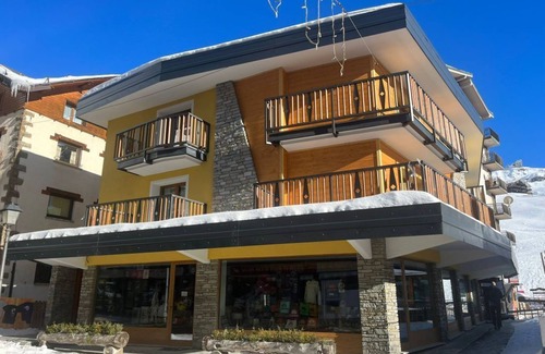 Cervinia Apartment | Central Apartment Near Slopes with Family & Pet Amenities