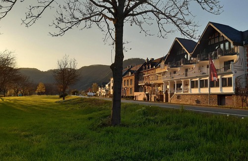 Ediger Apartment | Cozy 2-Bedroom Apartment with Mosel River Views