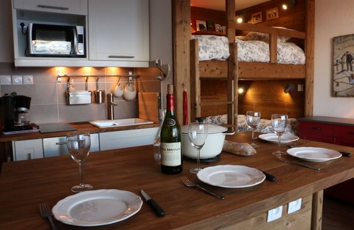 Le Corbier Apartment | Cozy Ski Retreat with Spa & Stunning Slopes View