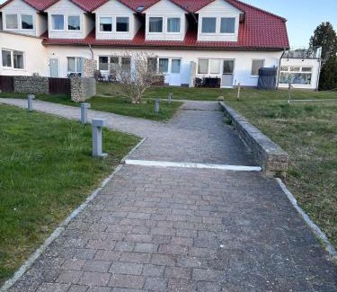 Dranske Apartment | Cozy Bug Oasis: Oceanfront Retreat for Up to 7 Guests