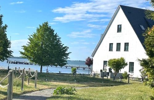 Dranske Apartment | Oceanfront Retreat: App 8o - Relaxing Days by the Sea