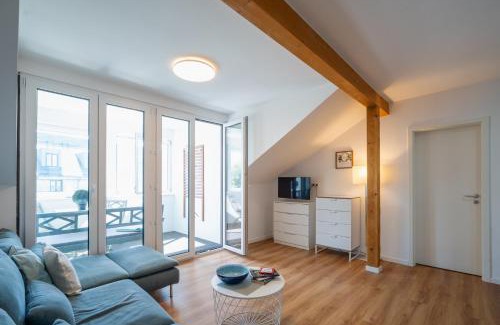 Dranske Apartment | Oceanfront Retreat: App 8o - Relaxing Days by the Sea