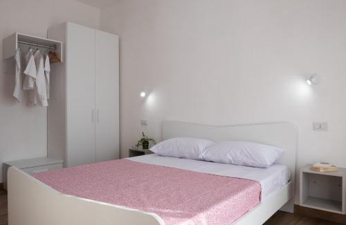 Fondi Apartment | Guest Rated 9.6: App.Carrera Fondi with Family Amenities