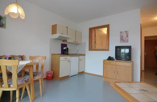 Rotthalmuenster Apartment | Enchanting Apartment with Terrace & Garden - Guest Rated 10/10