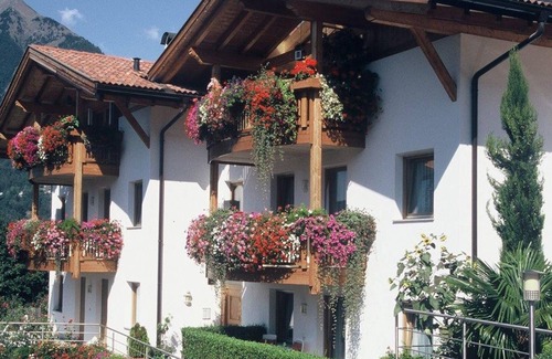 Schenna Apartment | Top-Rated App. PETER in Erlenbach, Schenna with Pool