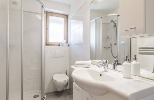 Schenna Apartment | Top-Rated App. PETER in Erlenbach, Schenna with Pool