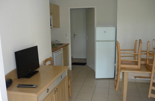 Ondres Apartment | Family-Friendly T3 Apartment with Pool and Breakfast Included