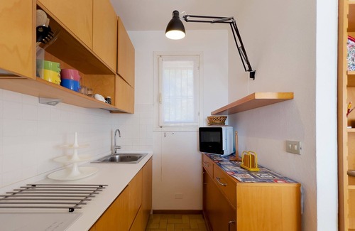 Capo D'arco Apartment | Cozy Casa Luisa at App.Ti Capo D'Arco with Breakfast