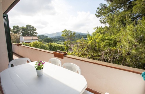 Lido di Capoliveri Apartment | Cozy Villa Anna: Ground Floor Retreat near Capoliveri